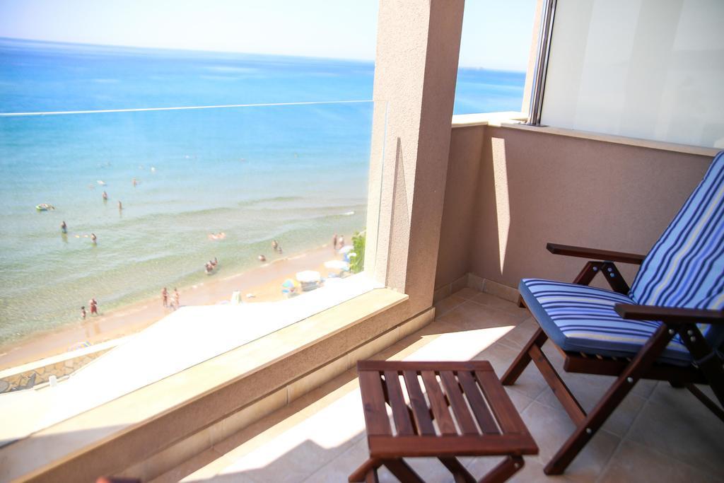 Aquarius House Villa Agios Georgios  ภายนอก รูปภาพ